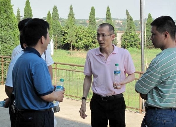 黃炳煌董事長實地考察江西共青城金湖中心小學并捐建師生校舍