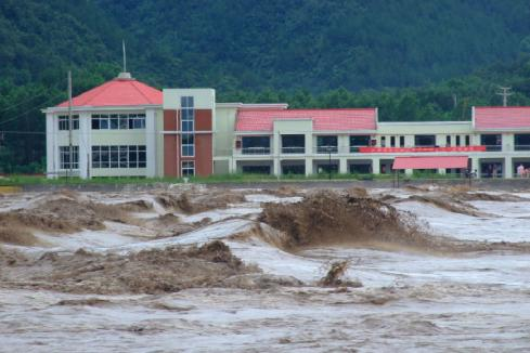 中亞硅谷風(fēng)采丨深圳寶安沙井酷農(nóng)（寶無協(xié)會員）洪水逆流下科技救援(圖1)